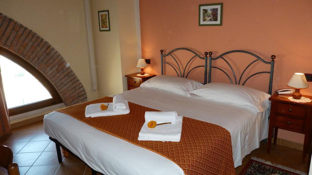 Agriturismo Ai Due Volti Dossobuono Phòng bức ảnh